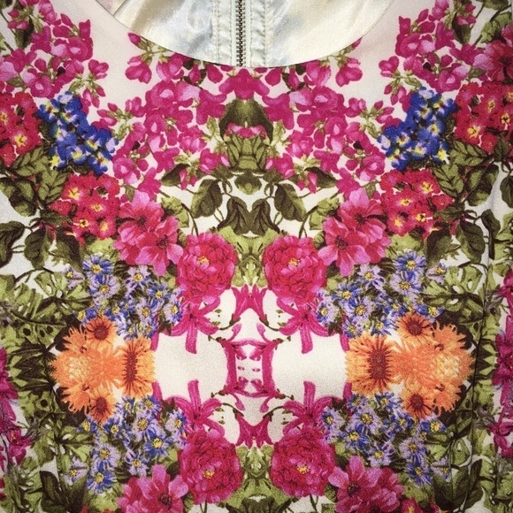 Maggie London dress - Picture 2 of 7